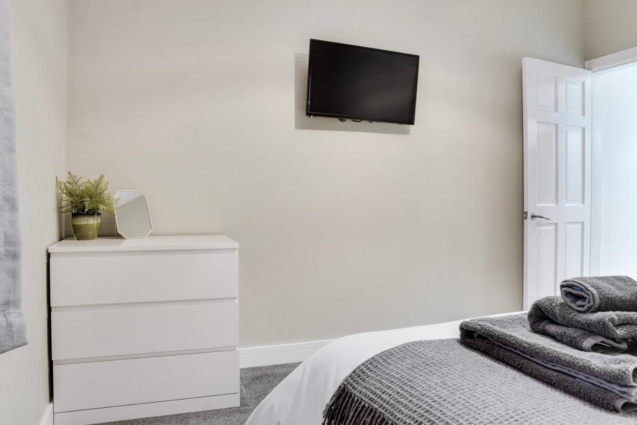 Birkenhead - 2 Bedroom House المظهر الخارجي الصورة