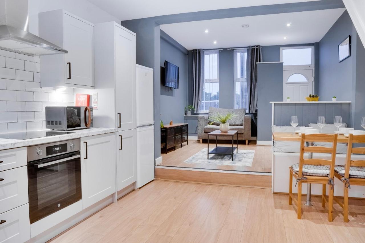 Birkenhead - 2 Bedroom House المظهر الخارجي الصورة