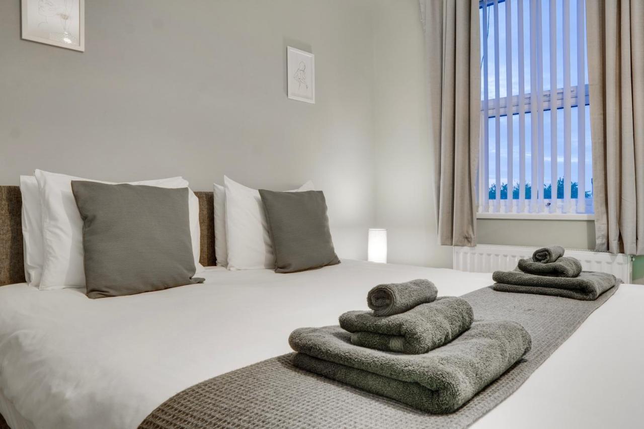 Birkenhead - 2 Bedroom House المظهر الخارجي الصورة